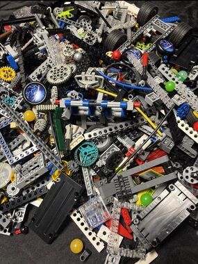 LEGO 5.3 Lbs Technic Bulk Parts Lot Beams Gears GBC MOC